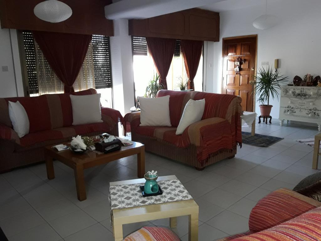 Shared Top 1St Floor Villa Лимасол Экстерьер фото