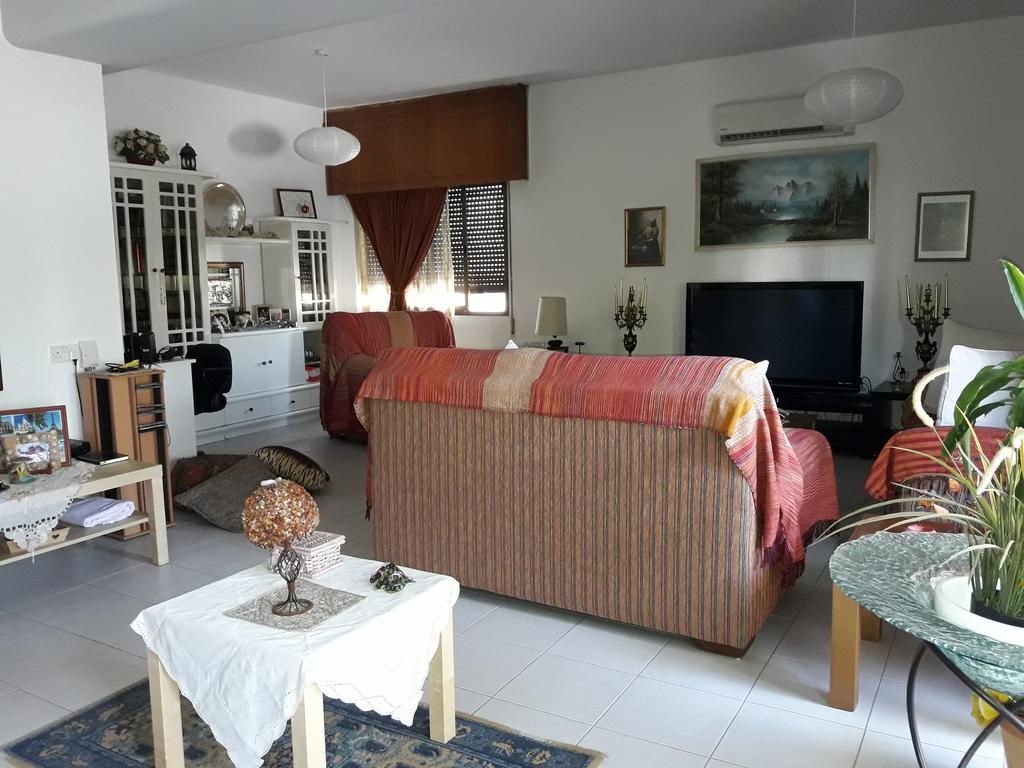 Shared Top 1St Floor Villa Лимасол Экстерьер фото
